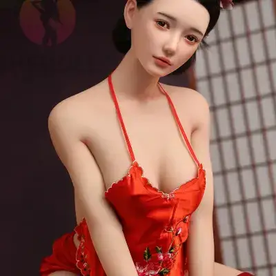 SHEDOLL アショ 158cm｜Cカップ｜赤シルクキャミソール風｜美しい細腰アジア美人｜発熱ボディ+植毛カスタム｜純欲系ガールフレンド同棲